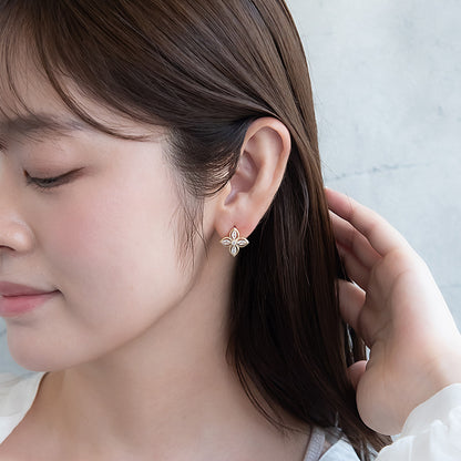 ピアス ニッケルフリー メタル キュービックジルコニア フラワー 透かし フレーム チタンポスト スタッドピアス