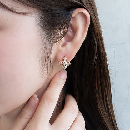 ピアス ニッケルフリー メタル キュービックジルコニア フラワー 透かし フレーム チタンポスト スタッドピアス