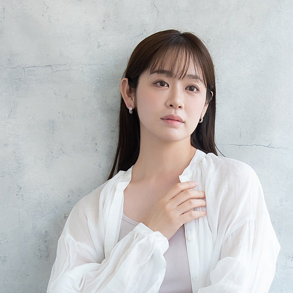 ピアス ニッケルフリー メタル キュービックジルコニア オーバル ダブル ライン J チタンポスト C型 スタッドピアス