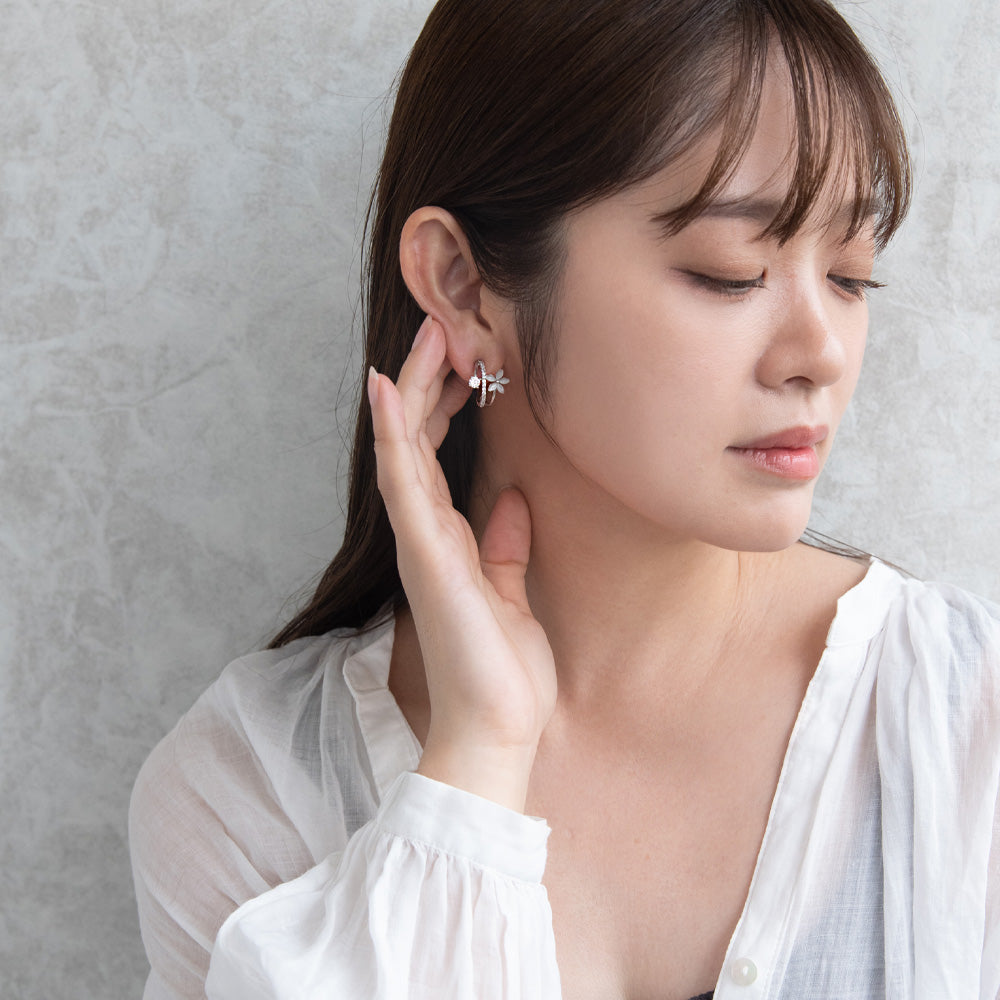 ピアス ニッケルフリー メタル キュービックジルコニア 合成キャッツアイ フラワー チタンポスト C型 スタッドピアス