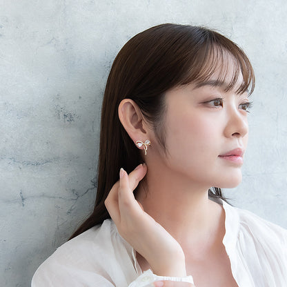 ピアス ニッケルフリー メタル キュービックジルコニア ドロップ リボン チタンポスト スタッドピアス