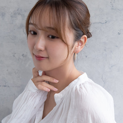 Classy ピアス ニッケルフリー メタル ミニ キュービックジルコニア パール ツイスト チタンポスト フープピアス