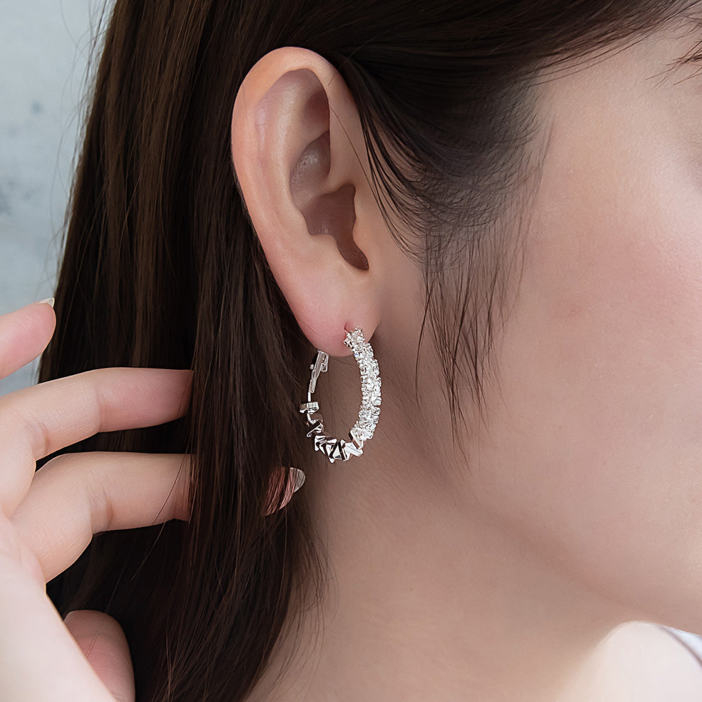 ピアス ニッケルフリー メタル ミニ ストーン トライアングル ビーズ ハーフ フープピアス