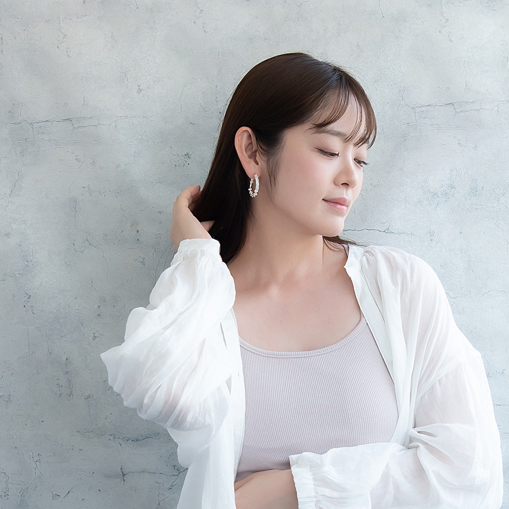 ピアス ニッケルフリー メタル ミニ ストーン トライアングル ビーズ ハーフ フープピアス