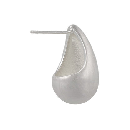 ピアス ニッケルフリー neige. メタル プレート ドロップ カーブ スタッドピアス