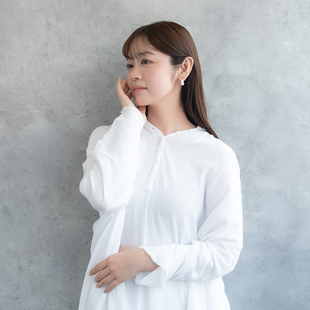 ピアス ニッケルフリー neige. メタル プレート カーブ L字 ウェーブライン C型 スタッドピアス