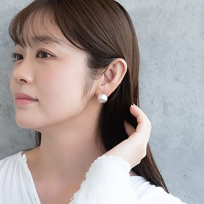 ピアス ニッケルフリー neige. メタル プレート サークル スタッドピアス