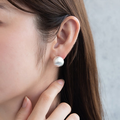 ピアス ニッケルフリー neige. メタル プレート サークル スタッドピアス