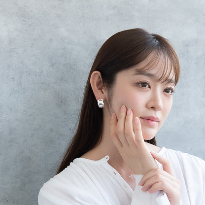 ピアス ニッケルフリー neige. メタル キヘイチェーン カーブ スタッドピアス