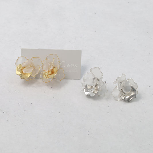 Classy ピアス ニッケルフリー メタル ワイヤー フラワー 半透明 ビッグ チタンポスト スタッドピアス