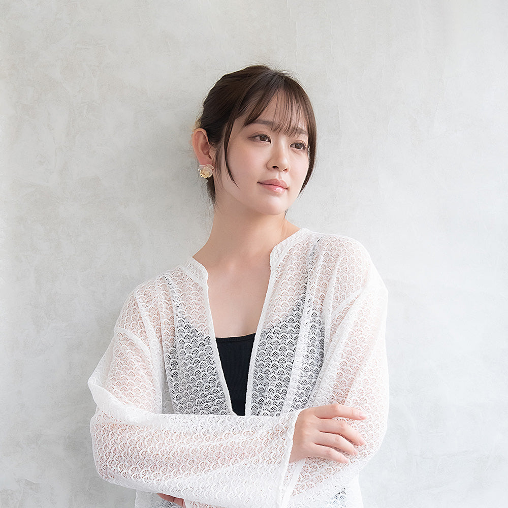 Classy ピアス ニッケルフリー メタル ワイヤー フラワー 半透明 ビッグ チタンポスト スタッドピアス