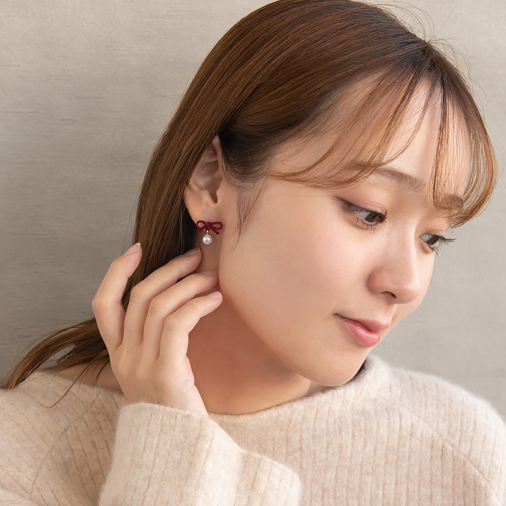 ピアス ニッケルフリー メタル フロッキー カラー リボン パール チタンポスト スタッドピアス