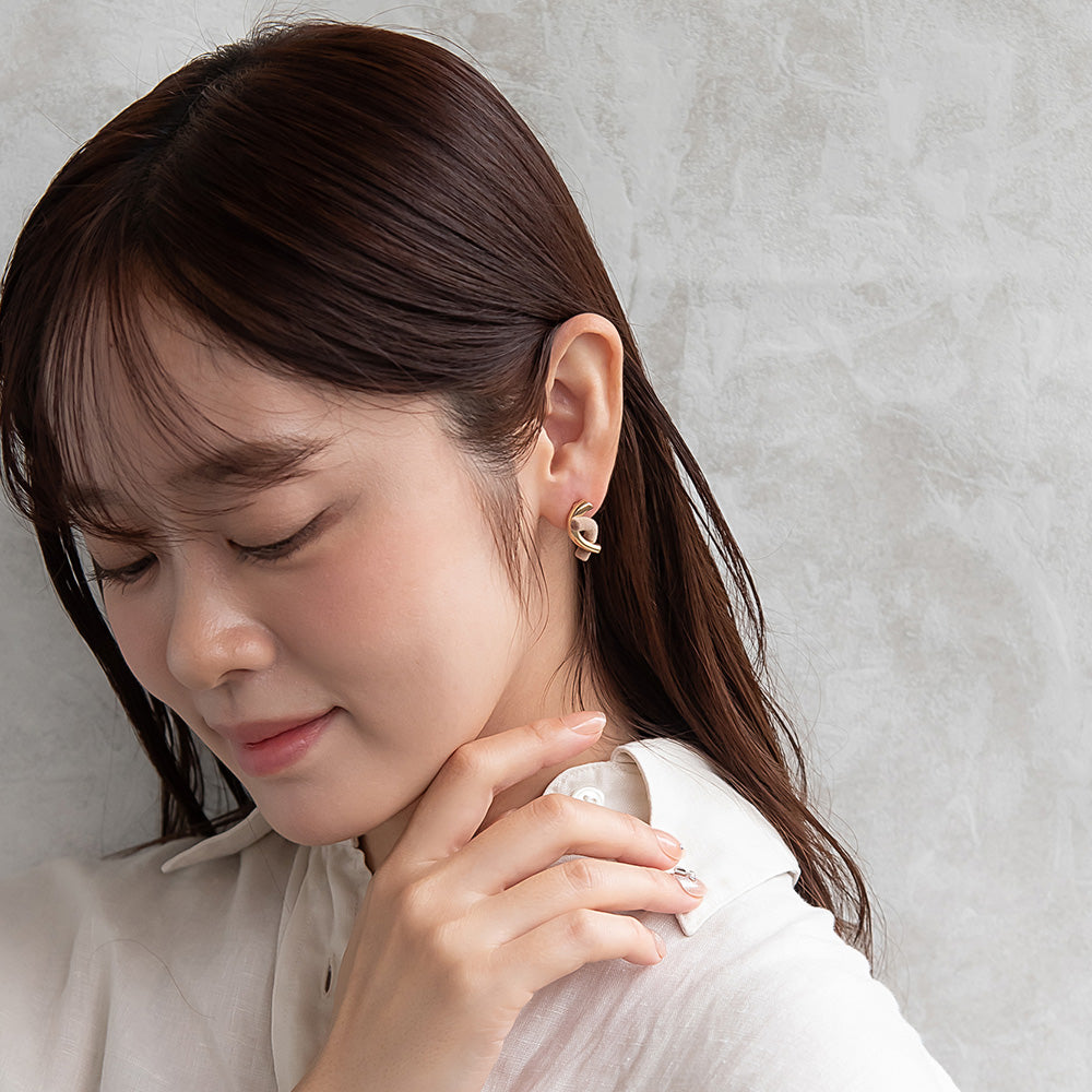 ピアス ニッケルフリー メタル フロッキー カラー カーブ ライン クロス チタンポスト スタッドピアス