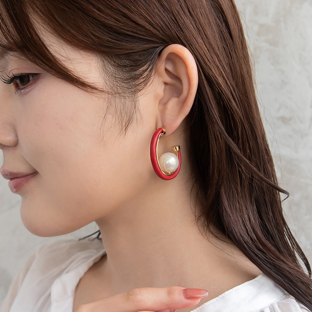 ピアス ニッケルフリー メタル フェイクレザー カラー 柄 インサイド パール オーバル C型 シルバー925ポスト スタッドピアス