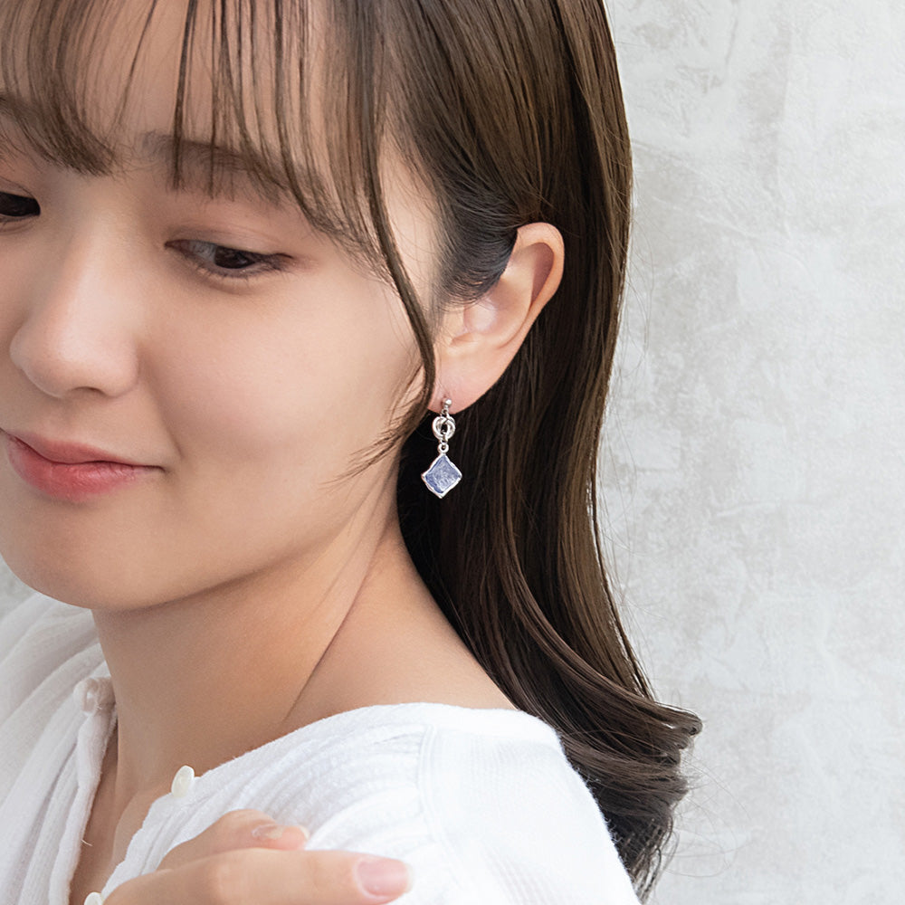 ピアス ニッケルフリー メタルフレーム ラメ くすみカラー スクエア チタンポスト スタッドピアス