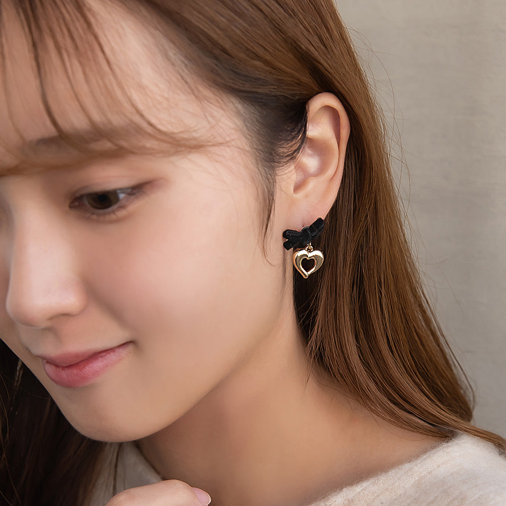 ピアス ニッケルフリー リボン ハート ベロア ステンレスポスト