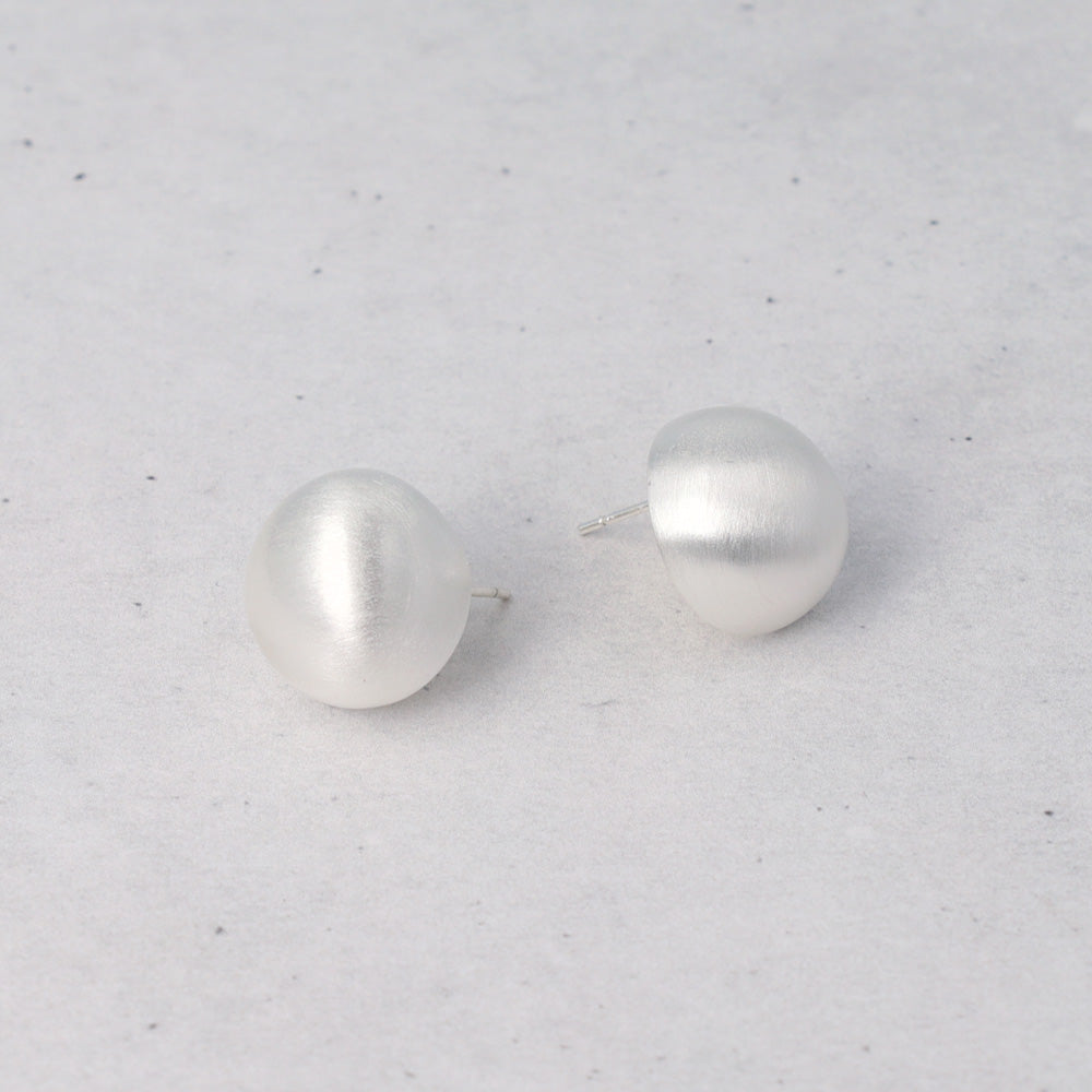 ピアス  ニッケルフリー neige. セミサークル スタッドピアス