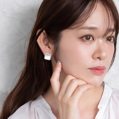 ピアス  ニッケルフリー neige. スクエア スタッドピアス