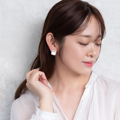 ピアス  ニッケルフリー neige. スクエア スタッドピアス