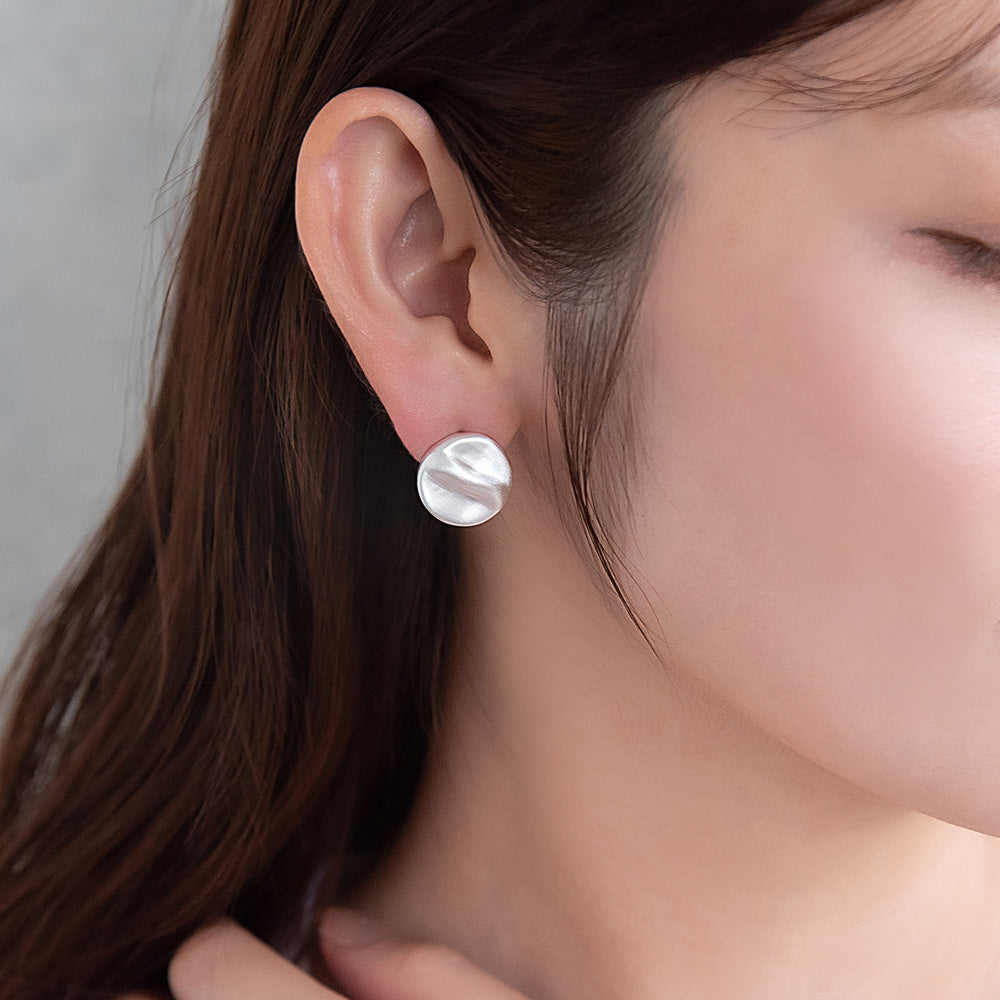 ピアス  ニッケルフリー neige. サークル 凸凹 スタッドピアス