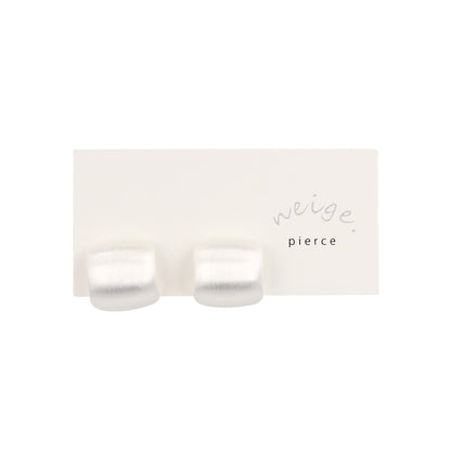 ピアス  ニッケルフリー neige. レクタングル カーブ スタッドピアス