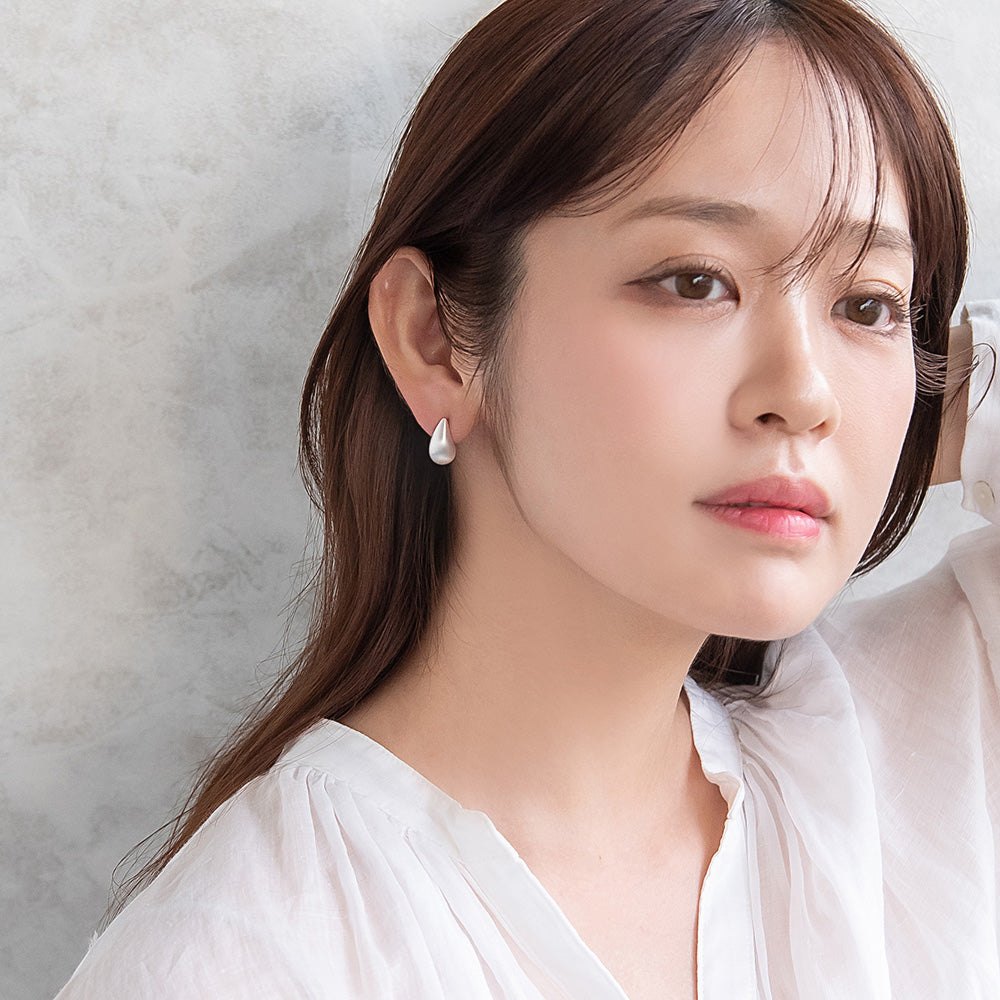 ピアス  ニッケルフリー neige. ドロップ スタッドピアス