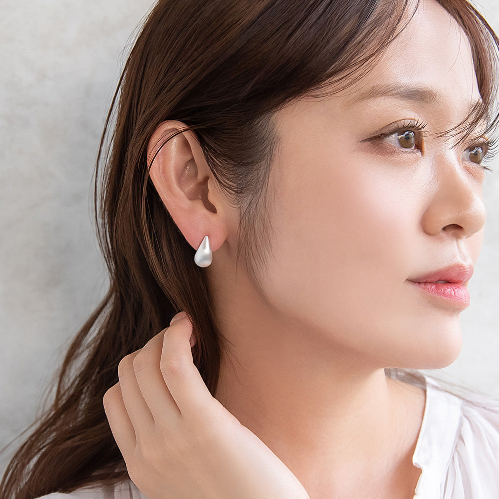 ピアス  ニッケルフリー neige. ドロップ スタッドピアス