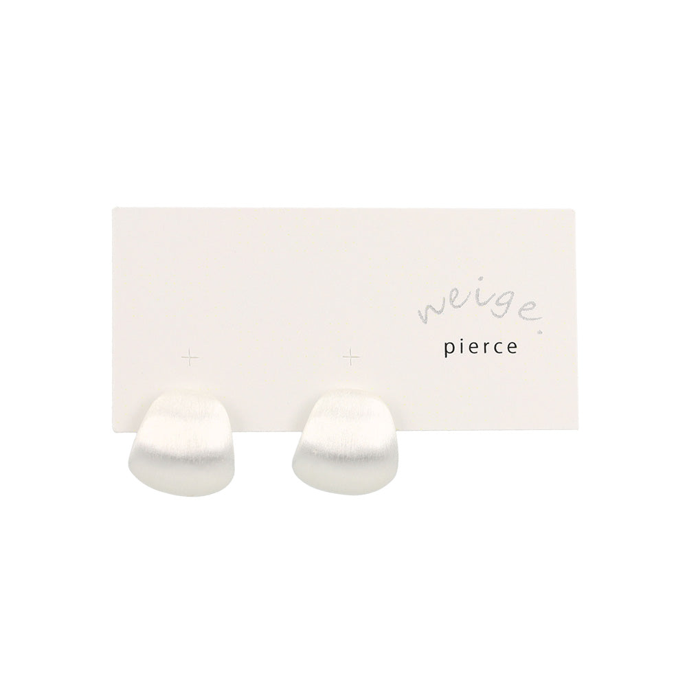ピアス  ニッケルフリー neige. ワイド カーブ スタッドピアス