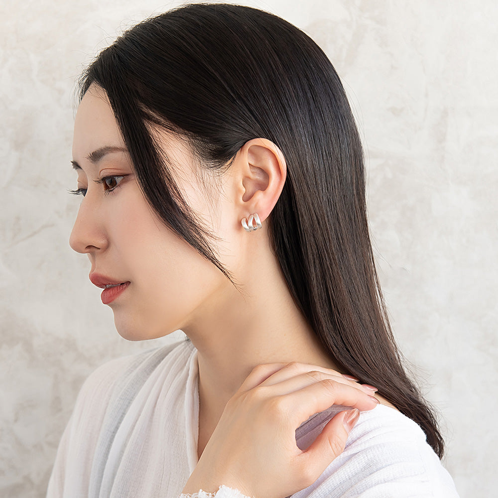 ピアス  ニッケルフリー neige. トリプル カーブライン スタッドピアス