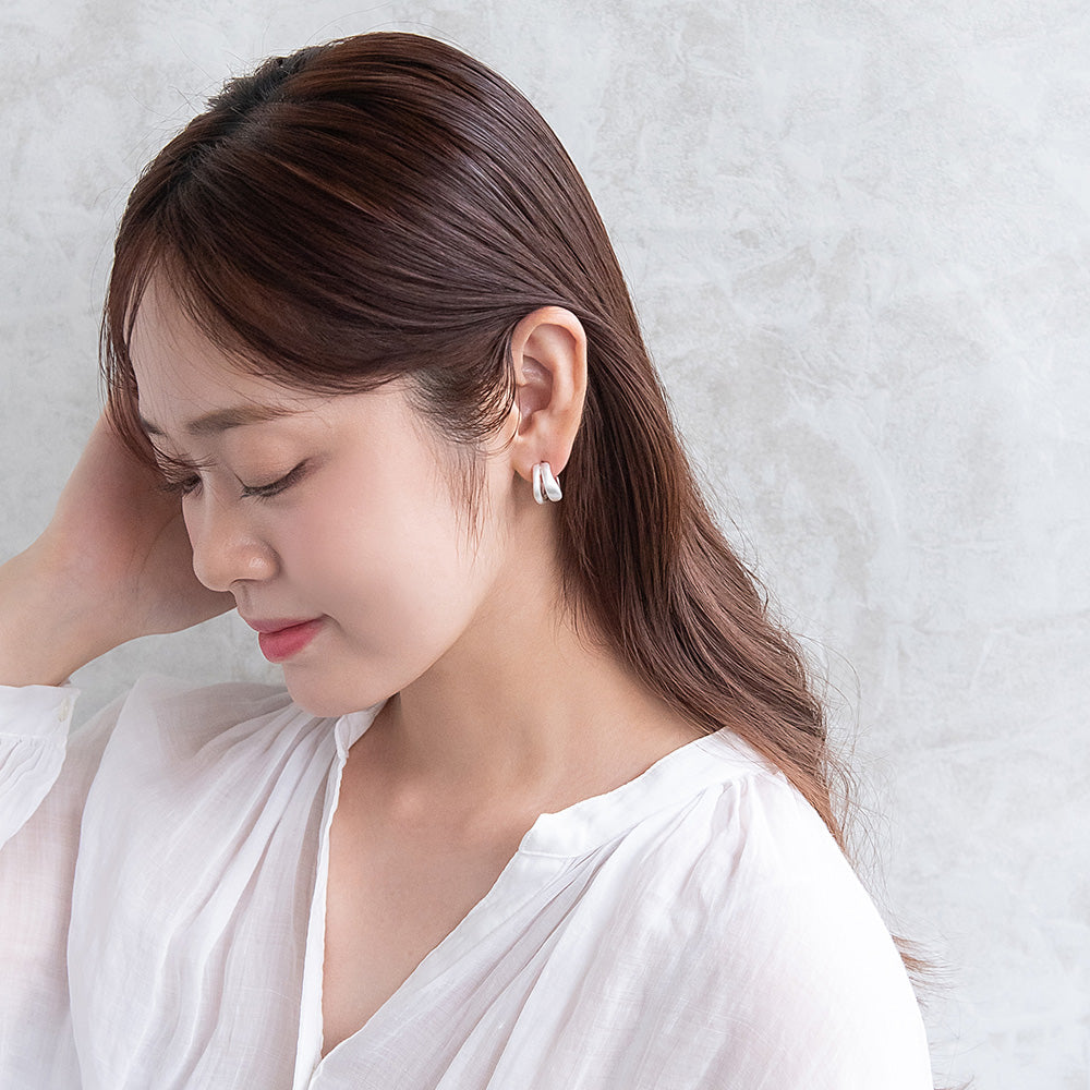 ピアス  ニッケルフリー neige. ダブル カーブライン スタッドピアス