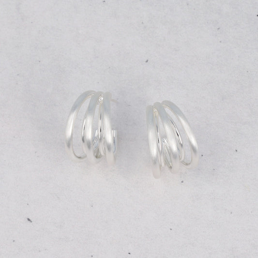 ピアス  ニッケルフリー neige. ダブル ライン スタッドピアス