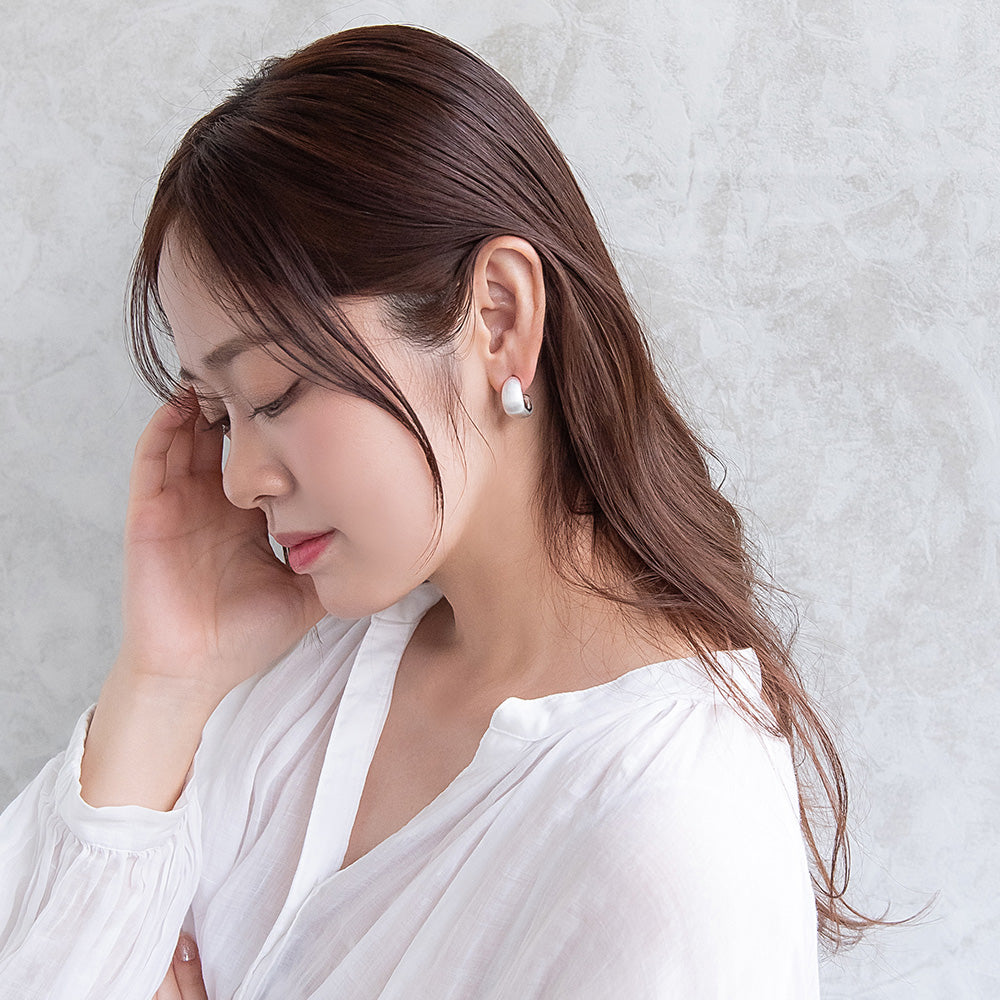 ピアス  ニッケルフリー neige. カーブ C型 スタッドピアス