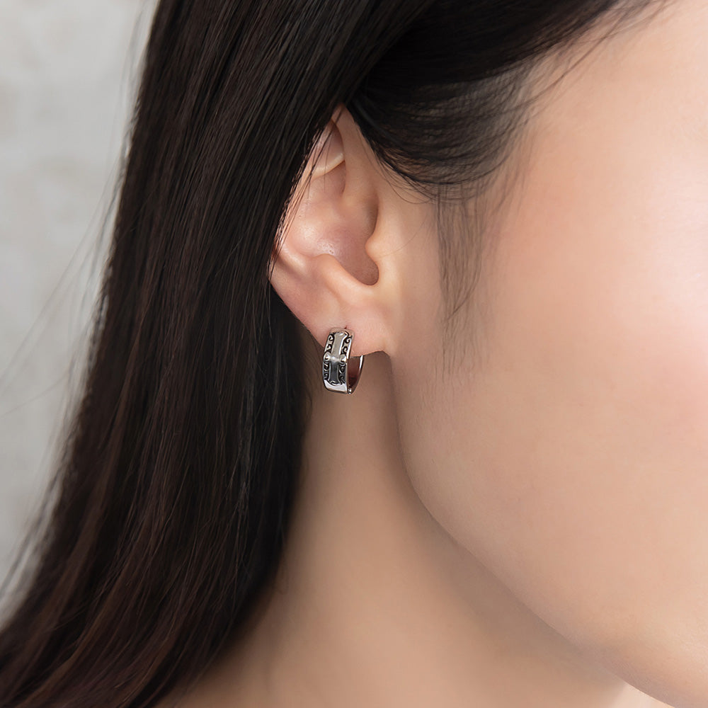 ピアス Awesome クロス 蔓 模様 ステンレス ワンタッチ キャッチレス フープピアス