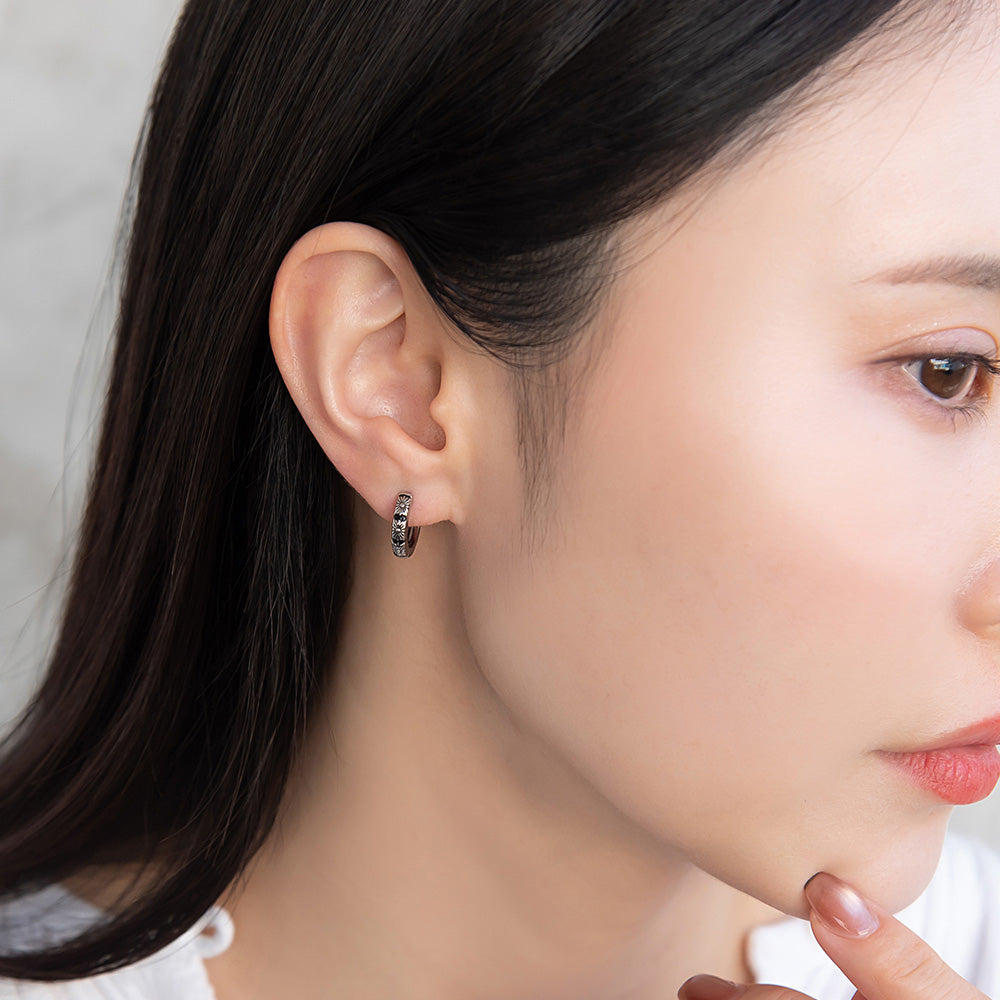 ピアス Awesome 菊紋 ステンレス ワンタッチ キャッチレス フープピアス