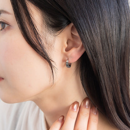 ピアス Awesome ボーダー  カーブライン ステンレス ワンタッチ キャッチレス フープピアス