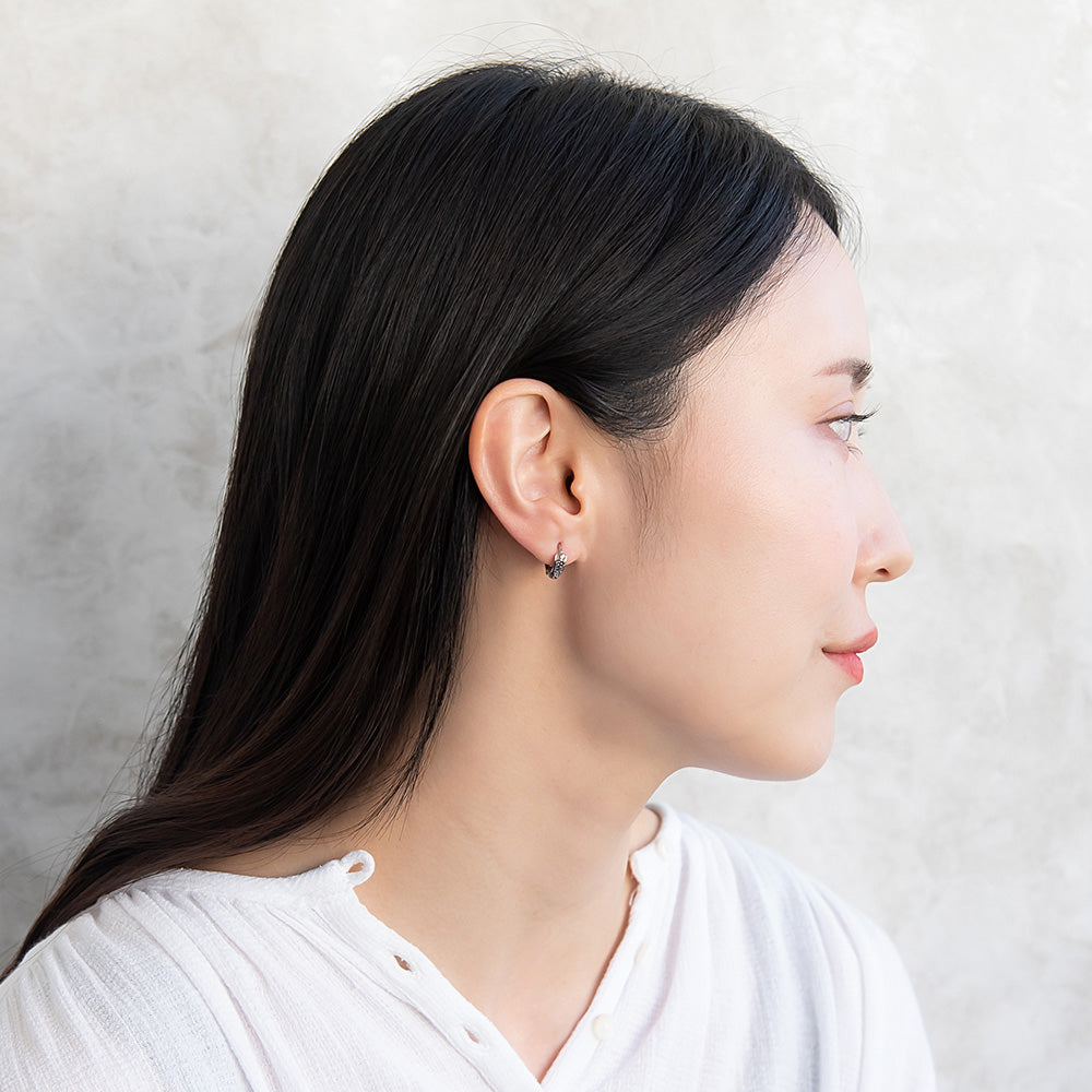 ピアス Awesome フラワー ライン ステンレス ワンタッチ キャッチレス フープピアス