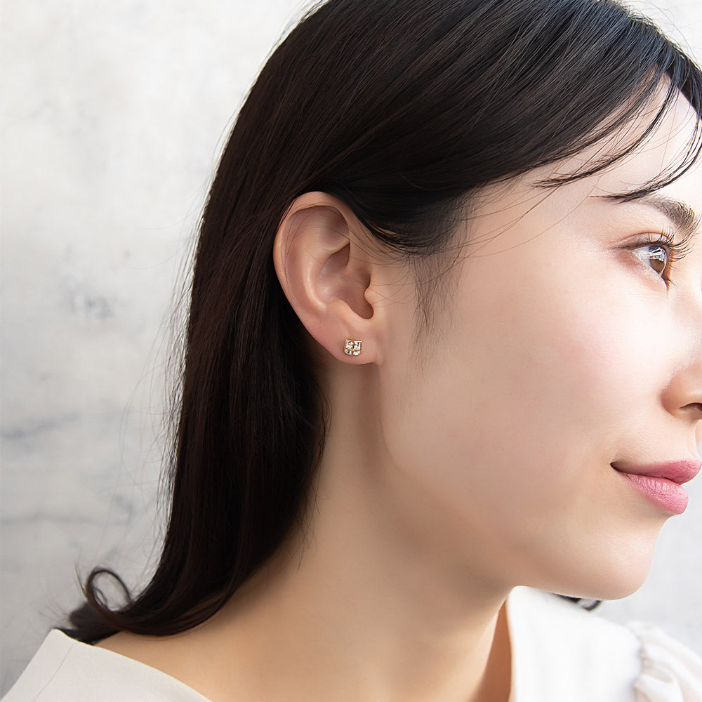 ピアス ニッケルフリー メタル ロンバス ミニ ストーン カーブ チタンポスト スタッドピアス