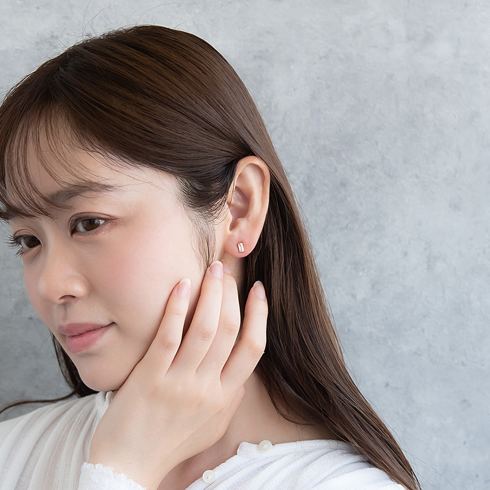 ピアス ニッケルフリー メタル キュービックジルコニア レクタングル ダブルロックキャッチ ピュアチタニウムポスト スタッドピアス