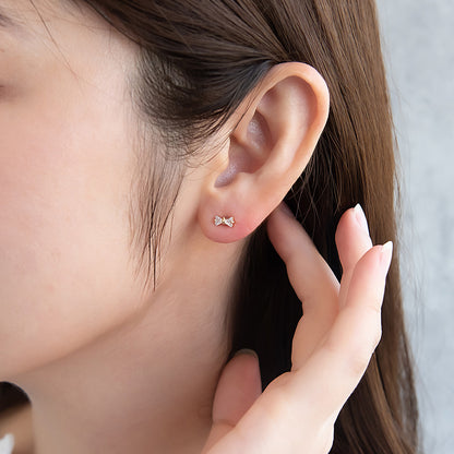 ピアス ニッケルフリー メタル キュービックジルコニア リボン ダブルロックキャッチ ピュアチタニウムポスト スタッドピアス