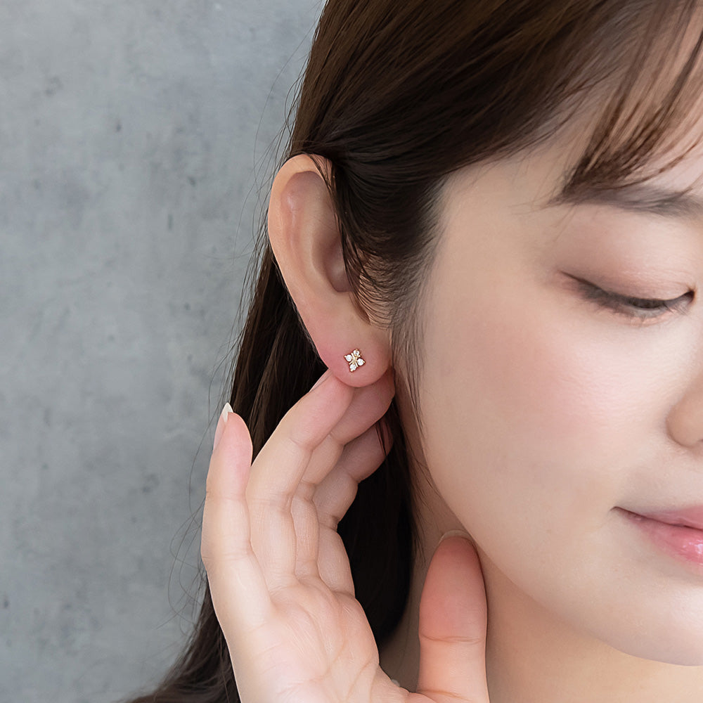 ピアス ニッケルフリー メタル キュービックジルコニア ロンバス クロス ライン ダブルロックキャッチ ピュアチタニウムポスト スタッドピアス