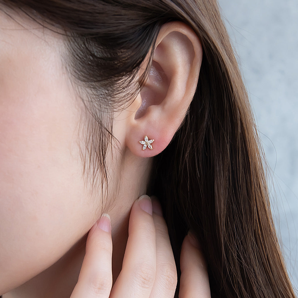 ピアス ニッケルフリー メタル キュービックジルコニア フラワー ダブルロックキャッチ ピュアチタニウムポスト スタッドピアス