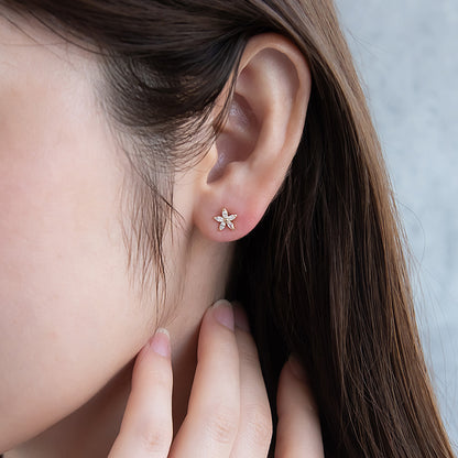 ピアス ニッケルフリー メタル キュービックジルコニア フラワー ダブルロックキャッチ ピュアチタニウムポスト スタッドピアス