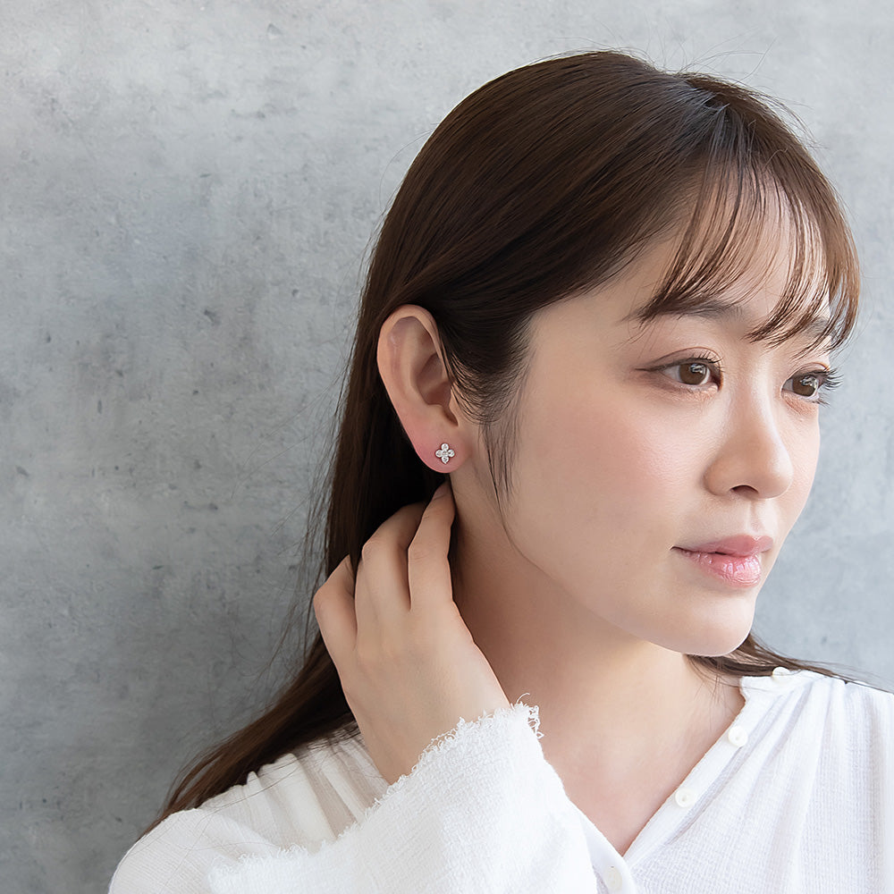 ピアス ニッケルフリー メタル キュービックジルコニア サークル フラワー ダブルロックキャッチ ピュアチタニウムポスト スタッドピアス