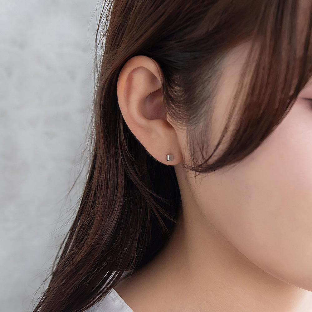 ピアス ニッケルフリー シルバー925 ミニ キューブ スタッドピアス