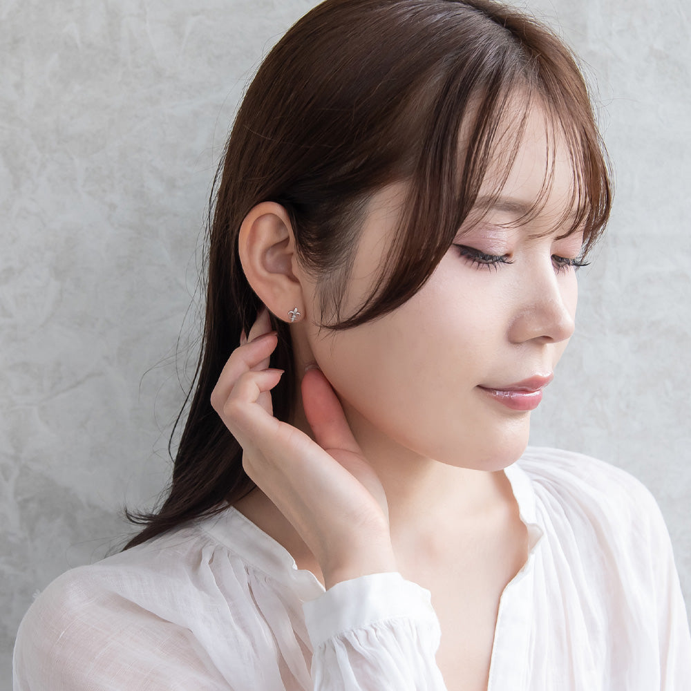 ピアス ニッケルフリー シルバー925 ミニ 百合の紋章 スタッドピアス