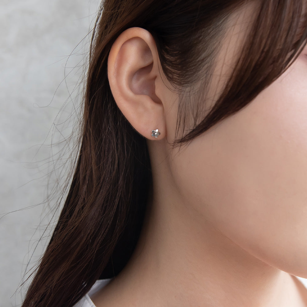 ピアス ニッケルフリー シルバー925 ミニ フラワー スタッドピアス