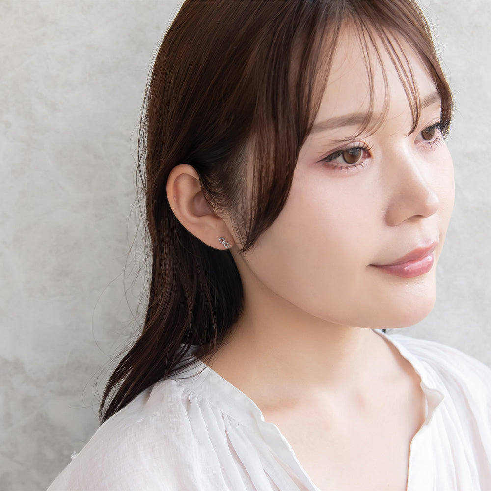 ピアス ニッケルフリー シルバー925 ミニ インフィニティ スタッドピアス