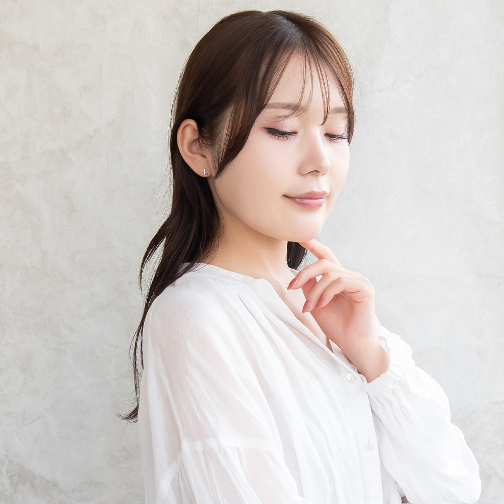 ピアス ニッケルフリー シルバー925 ミニ インフィニティ スタッドピアス