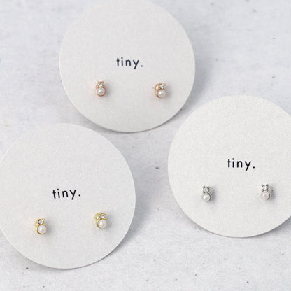 ピアス tiny. ニッケルフリー メタル ストーン パール ライン 小粒 スタッドピアス