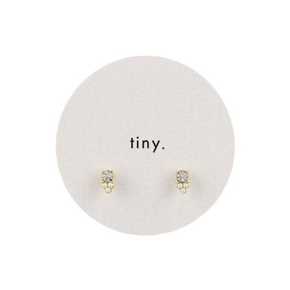 ピアス tiny. ニッケルフリー メタル ストーン トリプル パール 小粒 スタッドピアス